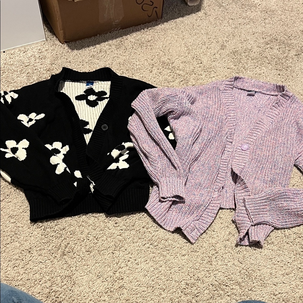 2 girls sweaters